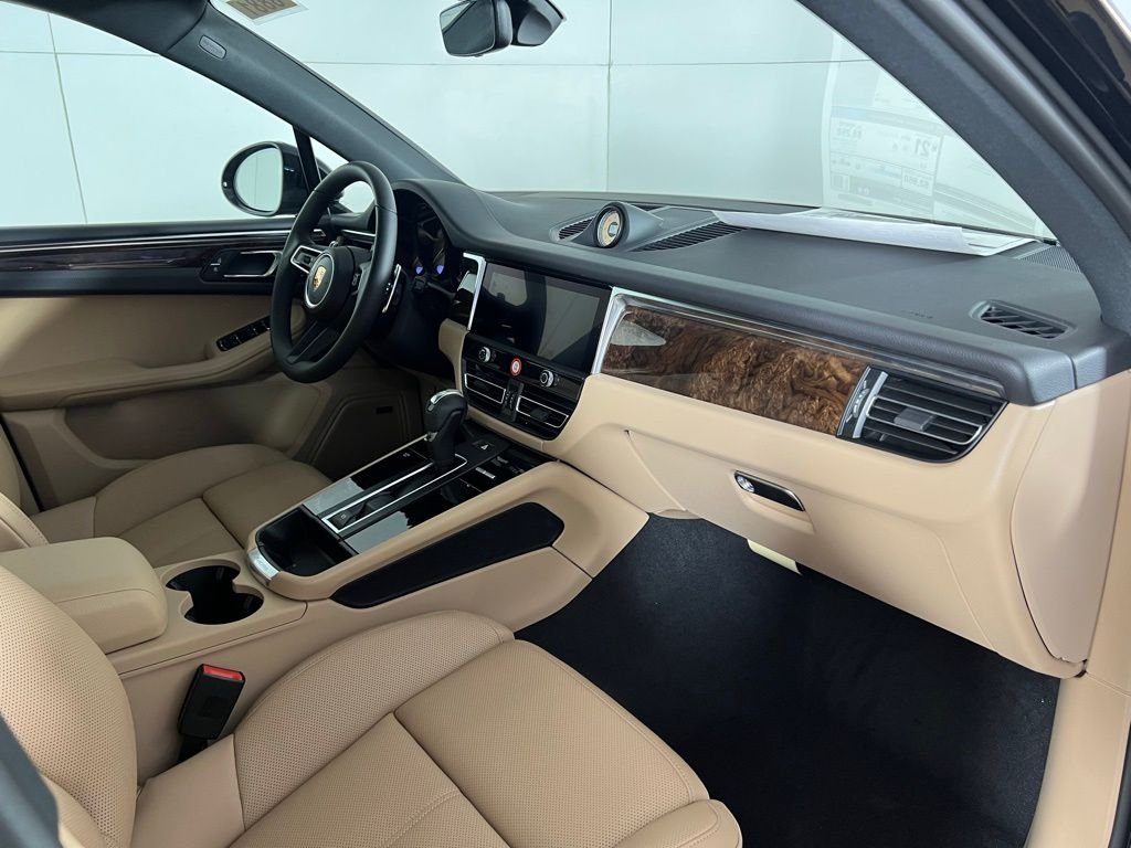 2026 Porsche Macan Base - Photo 19