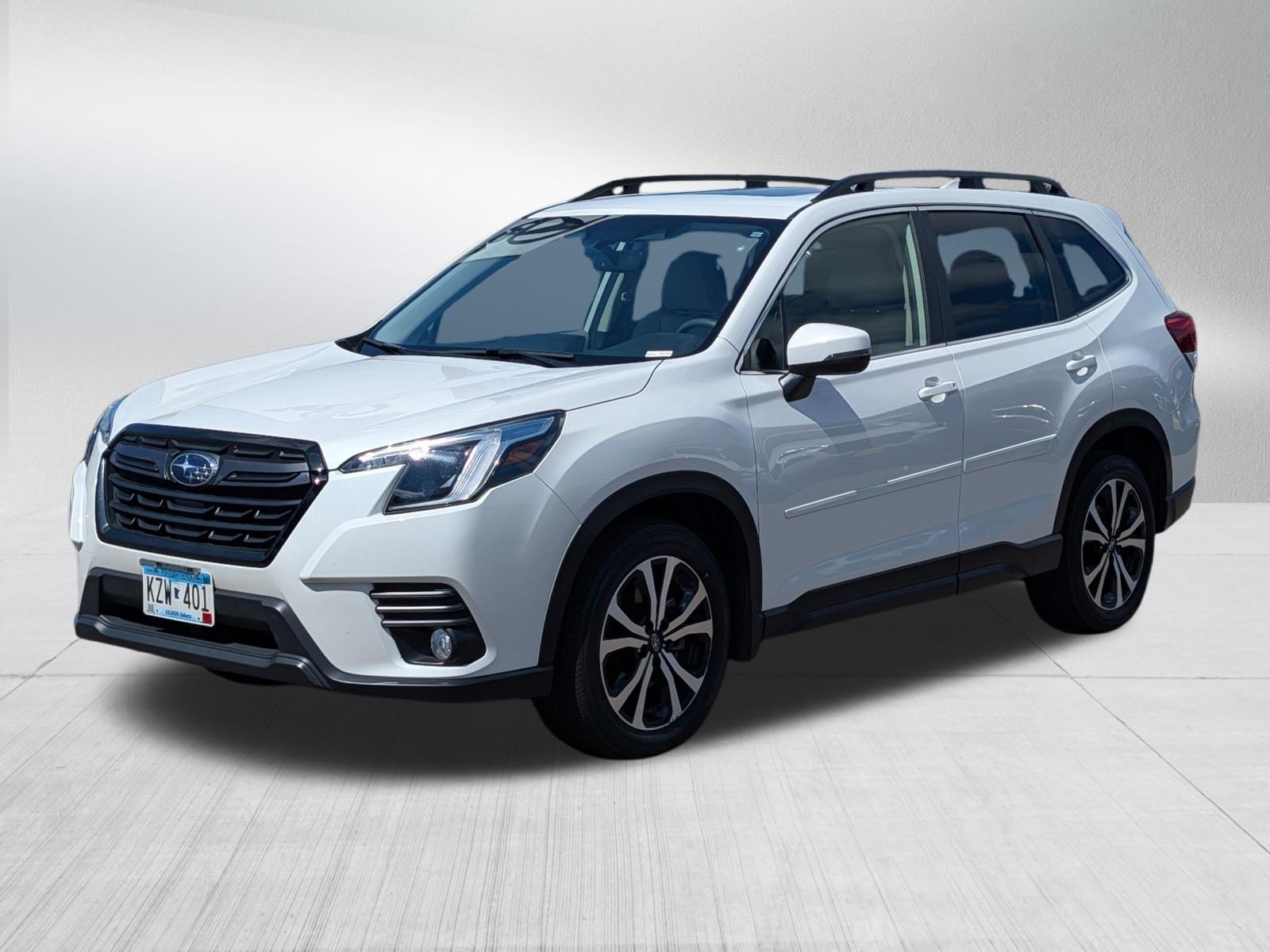 Used 2023 Crystal White Pearl Subaru Limited image 3