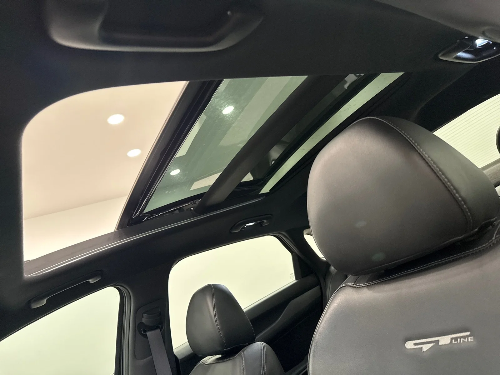 Used 2022 Ebony Black Kia GT-Line AWD image 15
