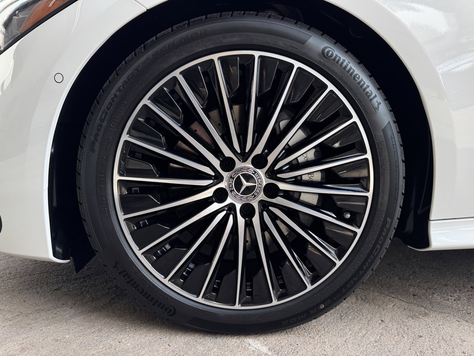 New 2026 Polar White Mercedes-Benz CLE 300 image 44
