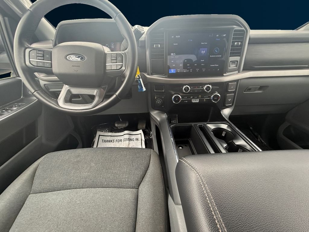 Used 2025 Silver Ford XLT image 12