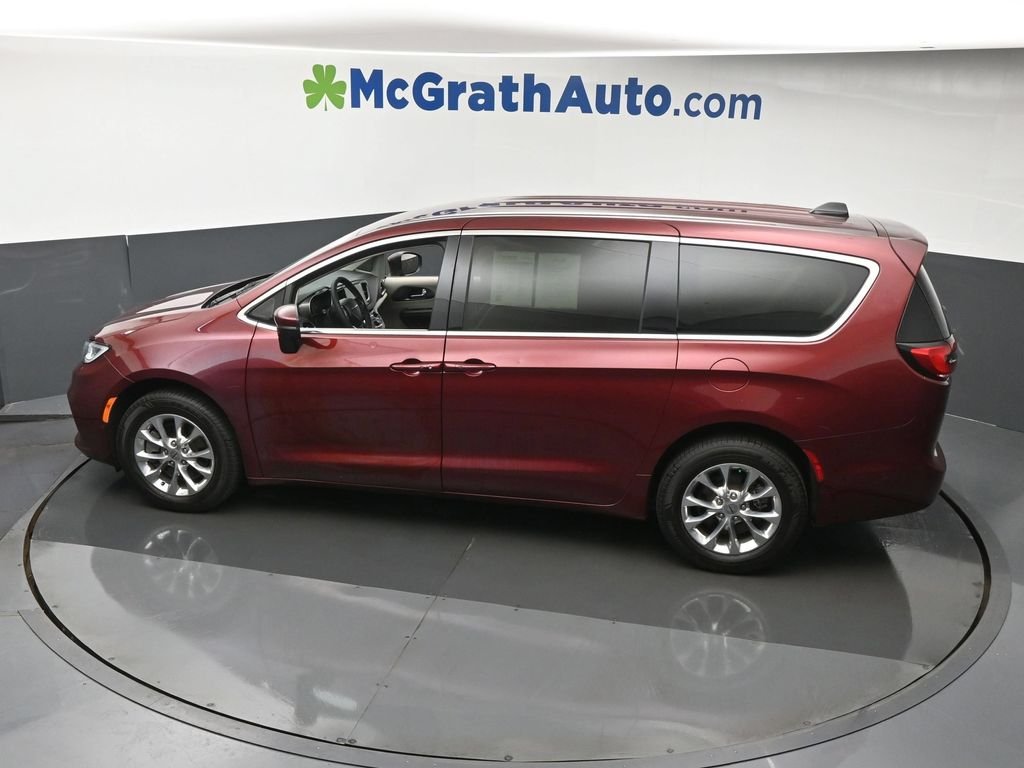 Used 2023 Red Chrysler Touring L image 24