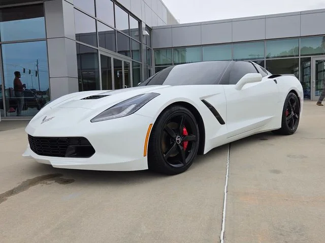 Used 2015 White Chevrolet Stingray image 3