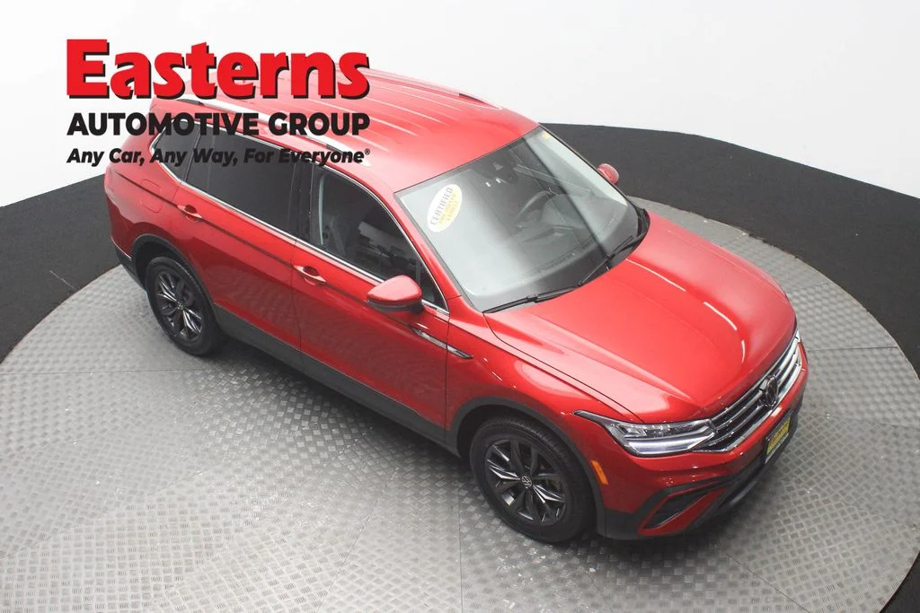 Used 2023 Red Volkswagen 2.0T SE image 3