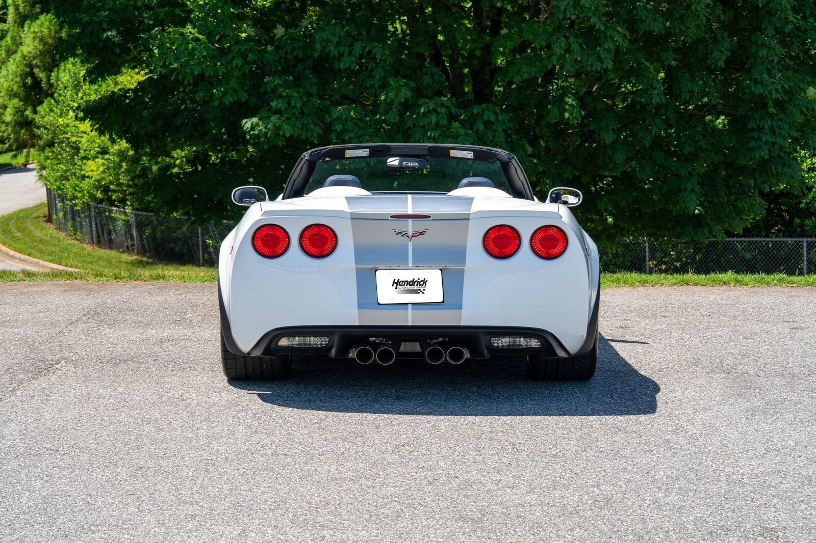 Used 2013 Arctic White Chevrolet 427 1SC image 8