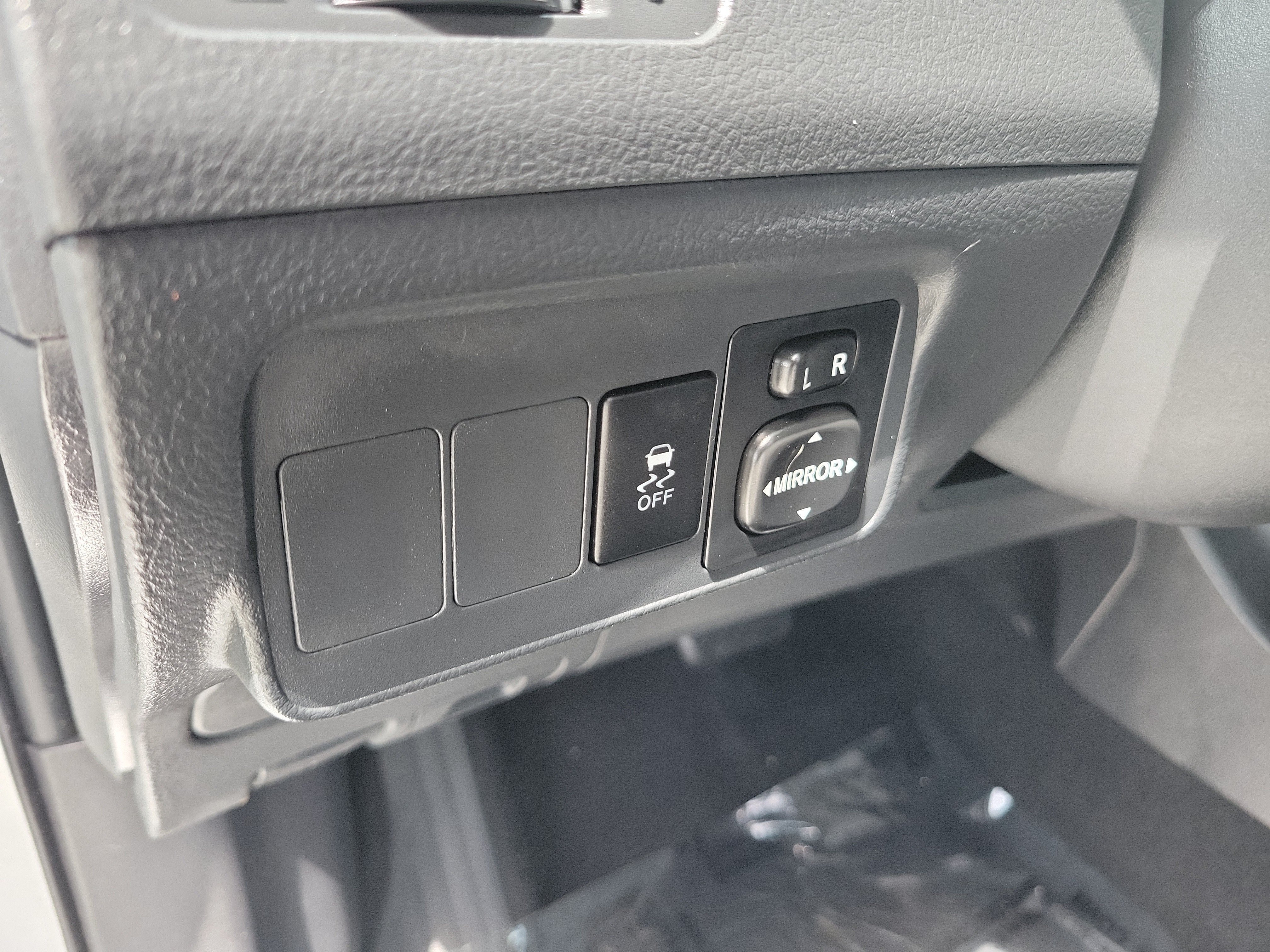 Used 2010 Silver Toyota S image 23