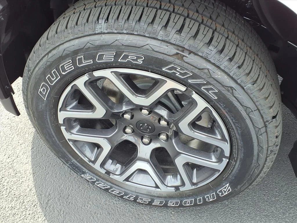 2026 RAM 1500 Laramie - Photo 15