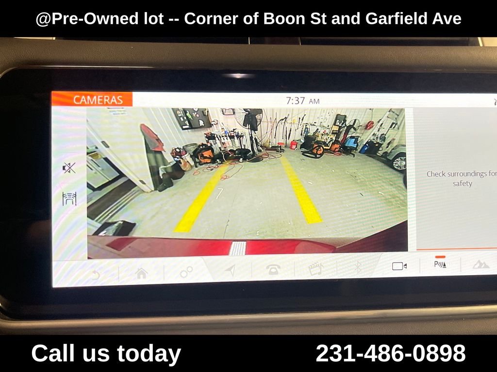 Used 2019  Land Rover HSE Dynamic image 23
