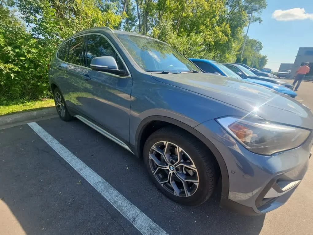 Used 2020 Storm Bay Metallic BMW xDrive28i image 3