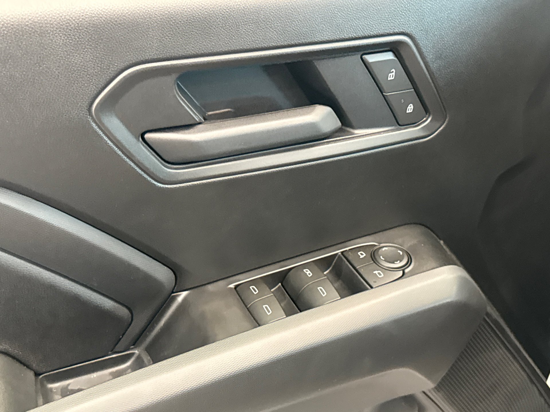 2026 Chevrolet Colorado Trail Boss - Photo 20