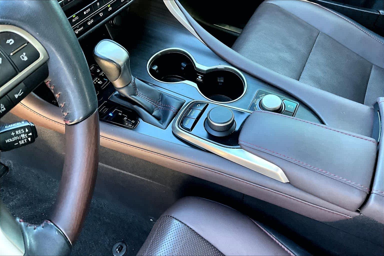 Used 2019 Matador Red Mica Lexus  image 17