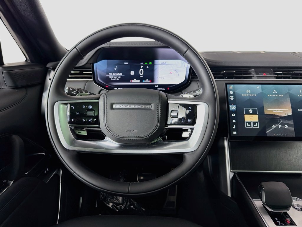 New 2027 Santorini Black Land Rover SE image 24