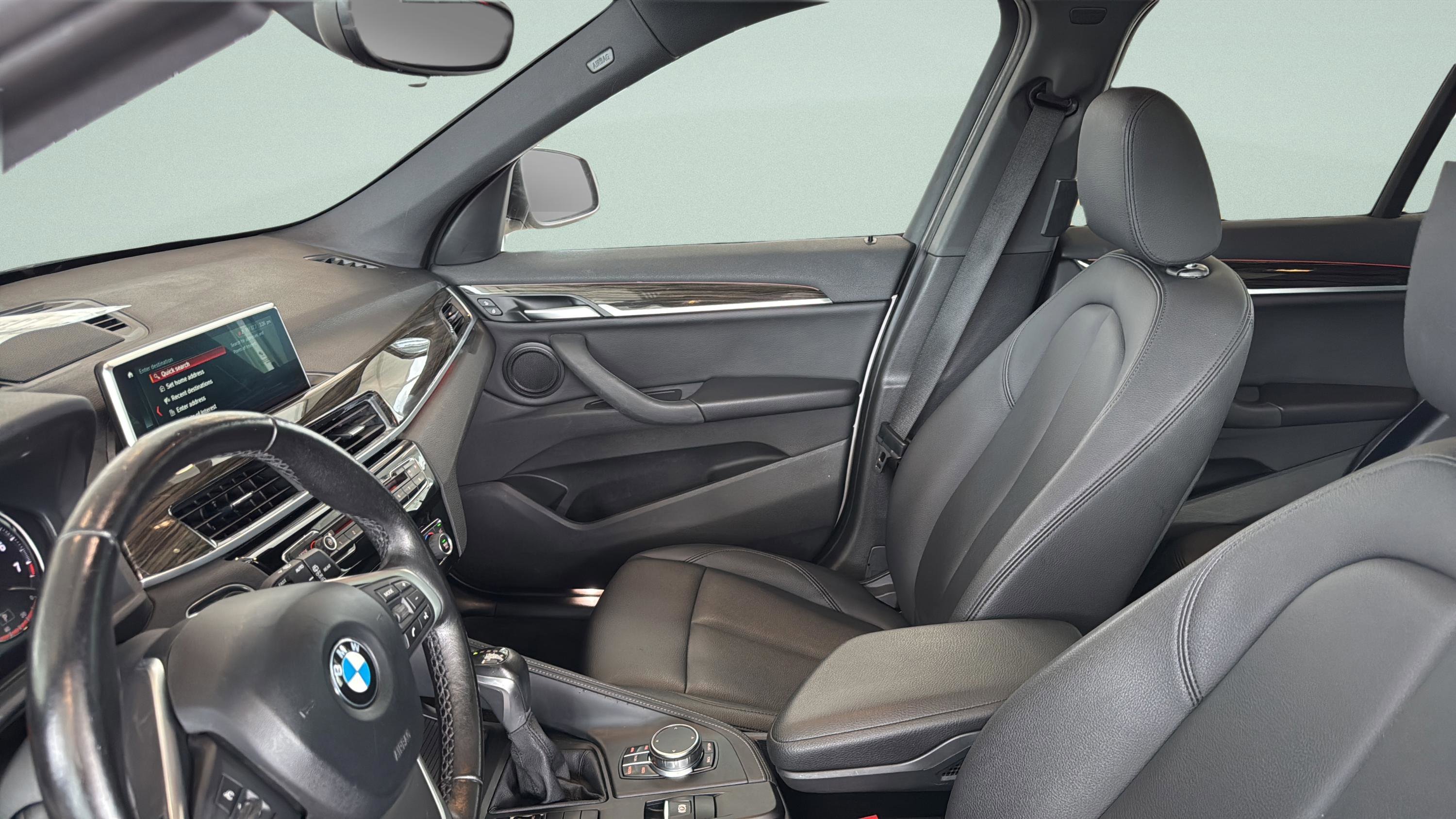 Used 2018 Alpine White BMW sDrive28i image 15