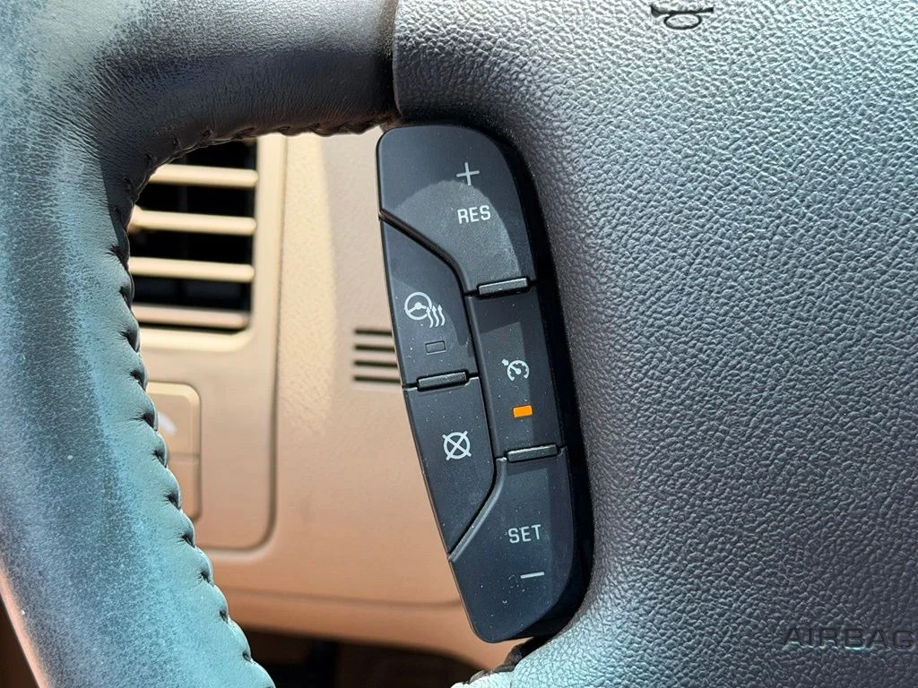 Used 2011 Beige Buick CXL image 32
