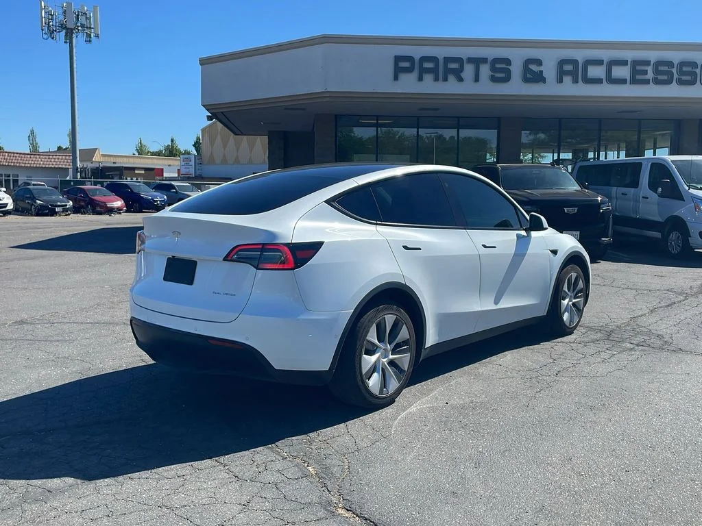 2022 Tesla Model Y Long Range - Photo 7