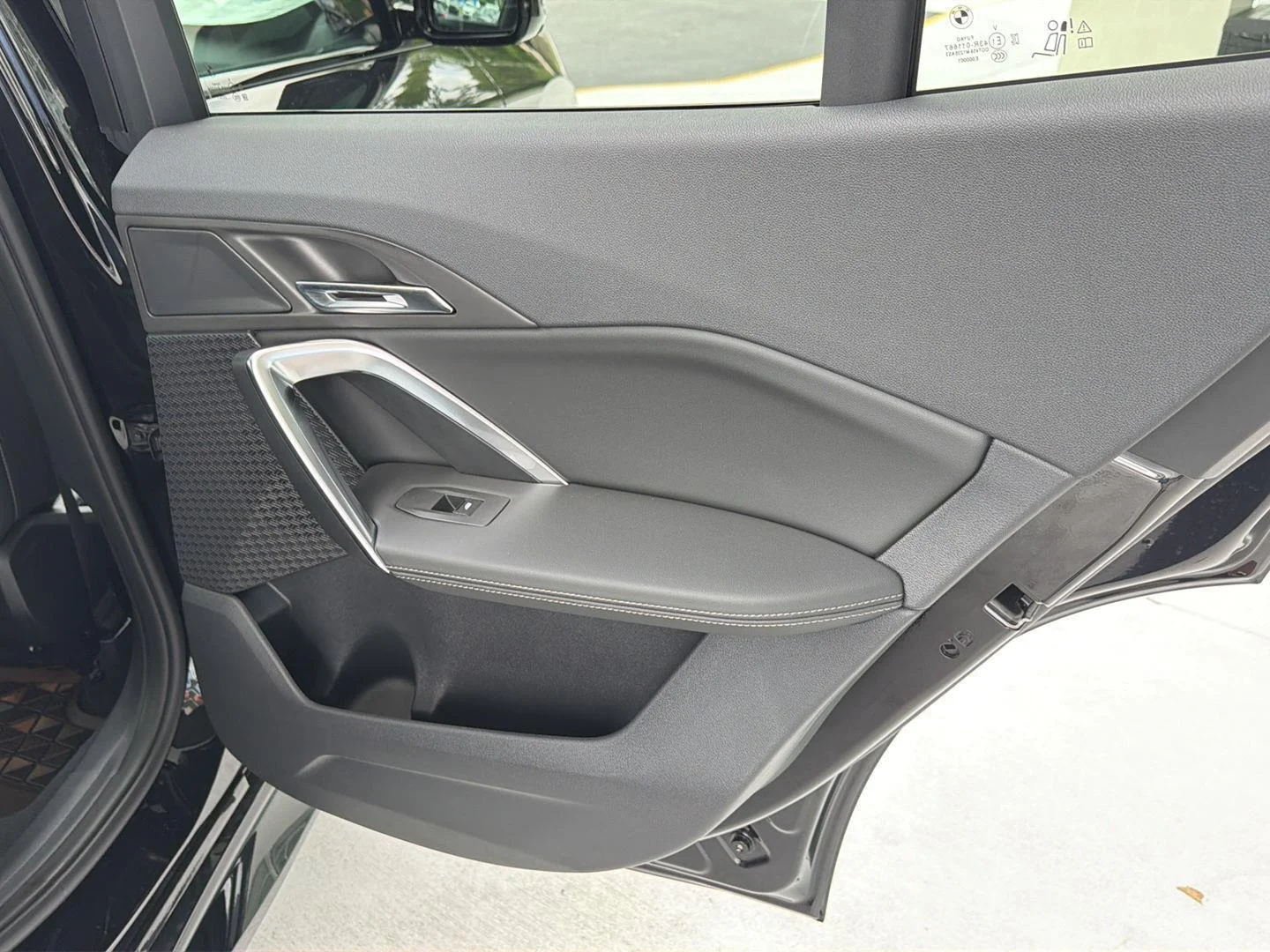 New 2026 Black Sapphire Metallic BMW xDrive28i image 15