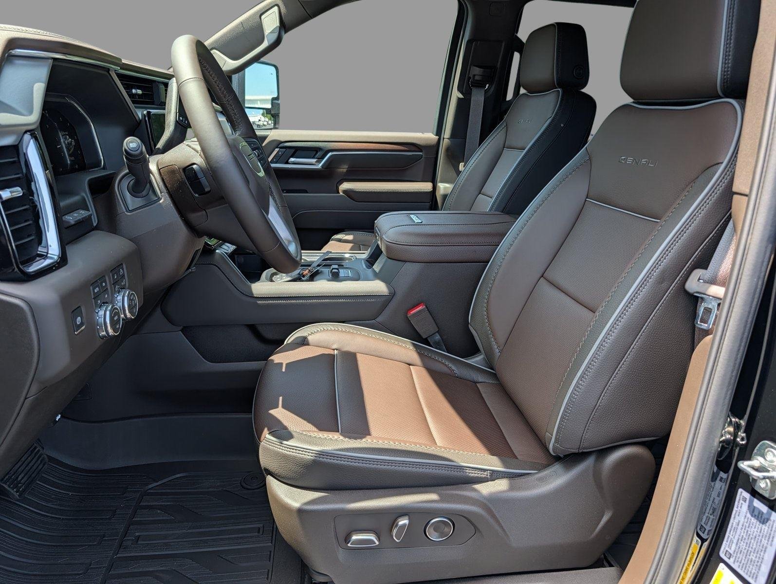 2026 GMC Sierra 2500HD Denali - Photo 11