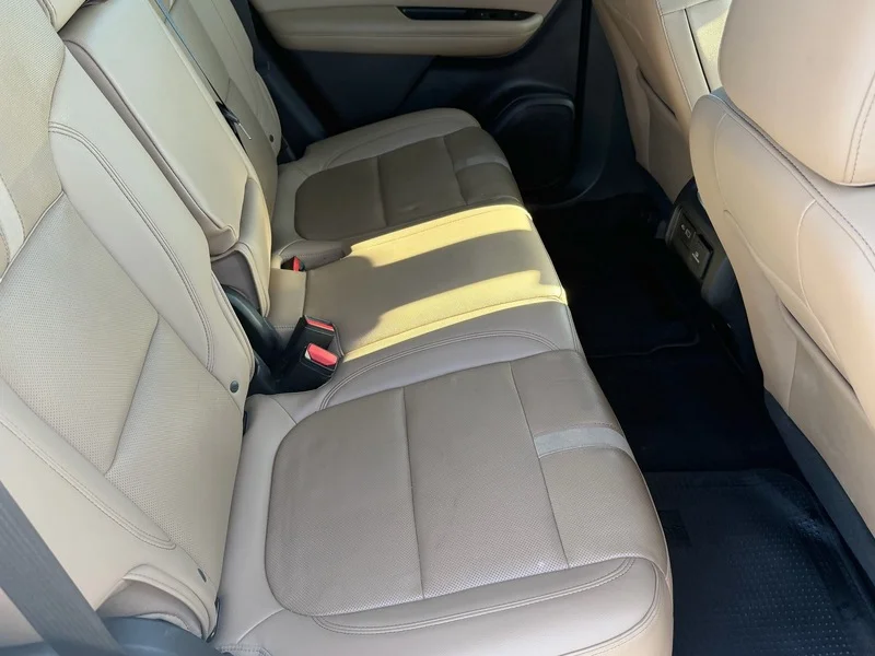 Used 2019 SUMMIT WHITE Chevrolet Premier image 21