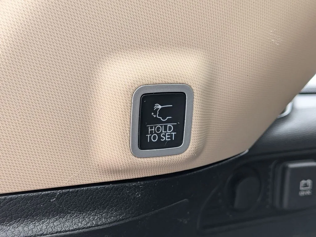 Used 2022 Black Jeep Limited image 7