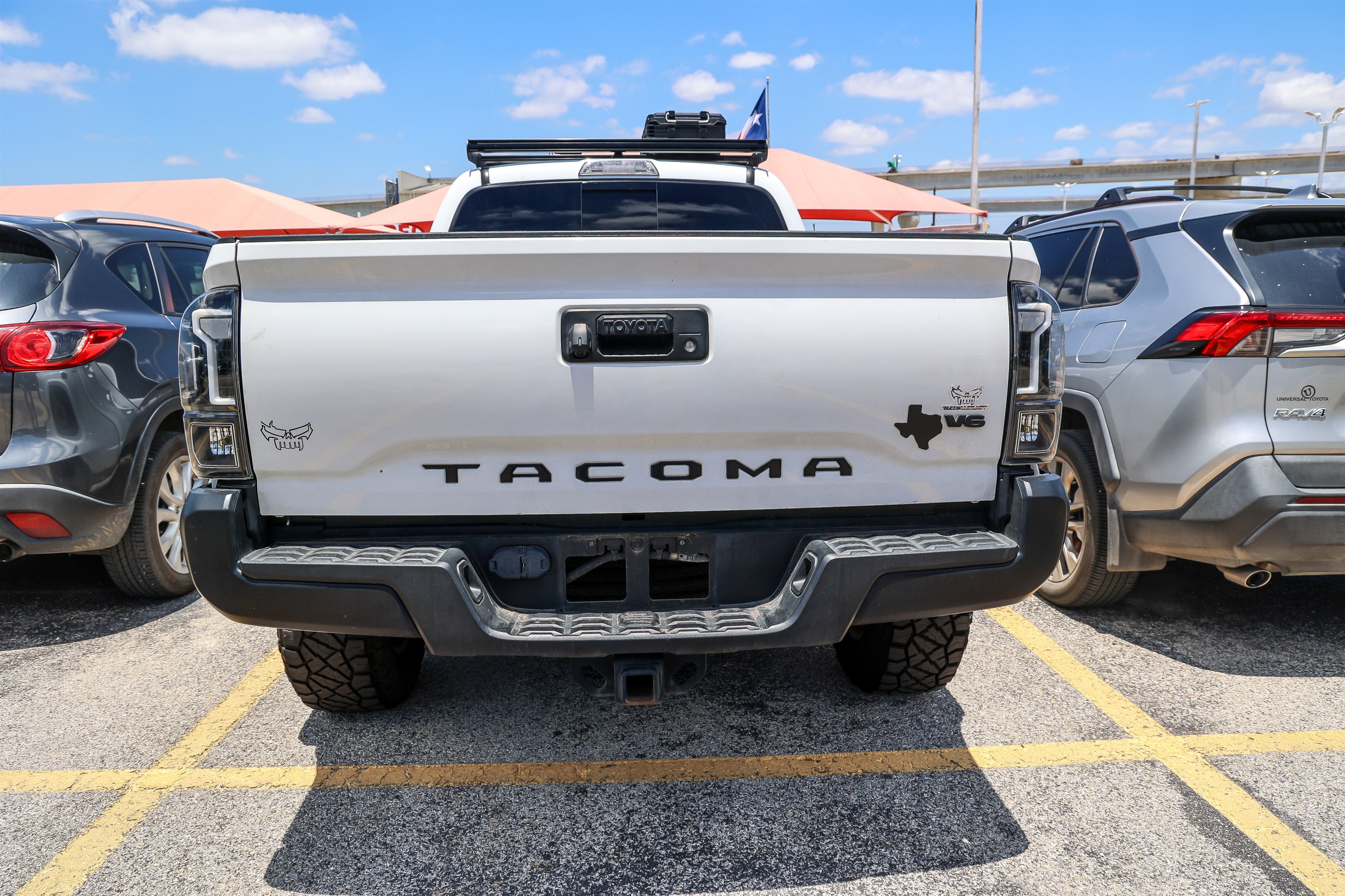 Used 2023 ICE CAP Toyota SR5 image 8