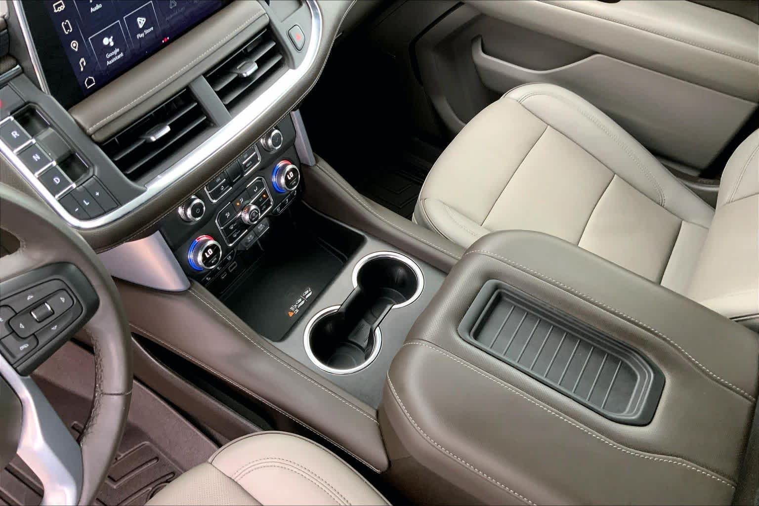 Used 2023 Pearl Beige Metallic GMC SLT image 18
