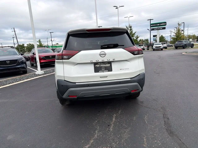 2023 Nissan Rogue SV - Photo 11