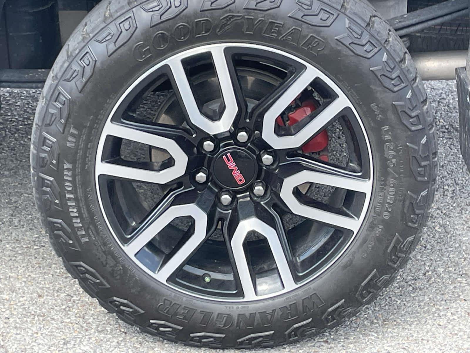 Used 2024 Sterling Metallic GMC AT4 image 14