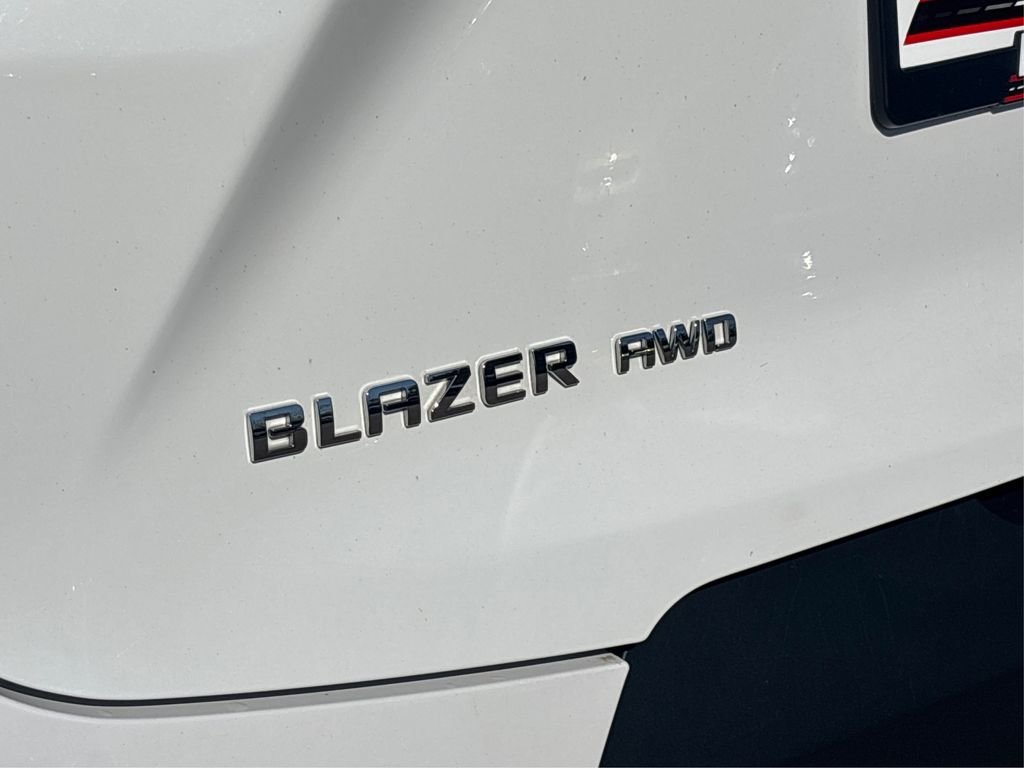 Used 2020 White Chevrolet LT image 15
