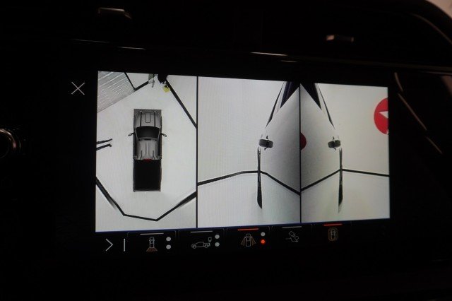 Used 2025 Onyx Black GMC AT4X image 39