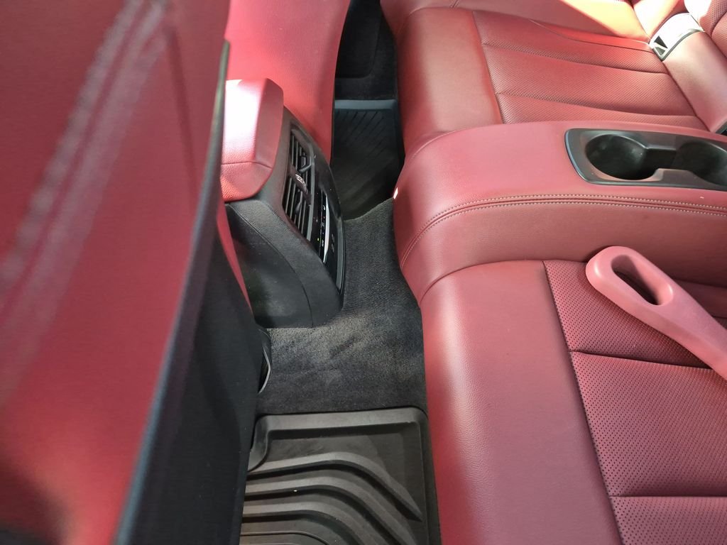 Used 2023 White BMW M440i image 35