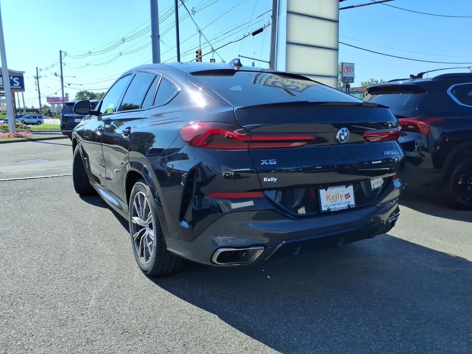 Used 2021 Black Sapphire Metallic BMW M50i image 7