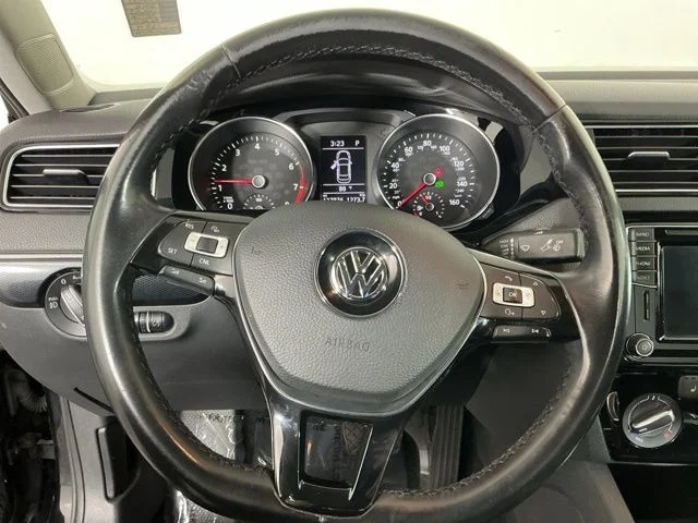 Used 2016 Black Uni Volkswagen 1.8T SEL image 16