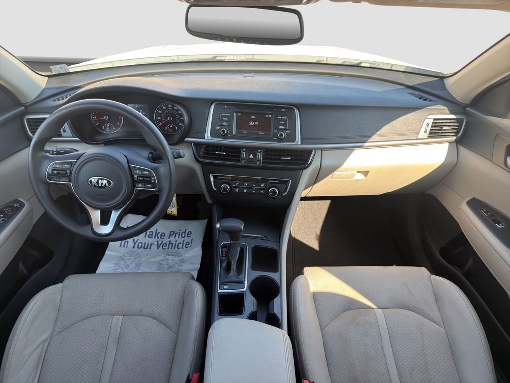 Used 2016 White Kia LX image 14