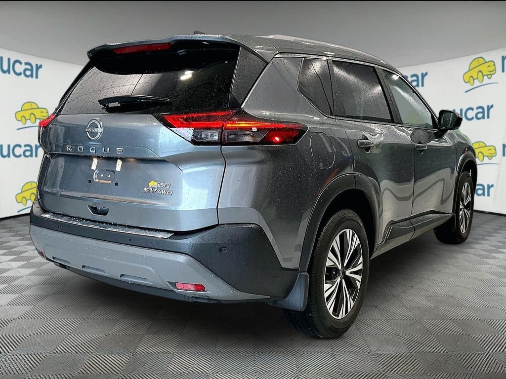 Used 2023 Gray Nissan SV image 7