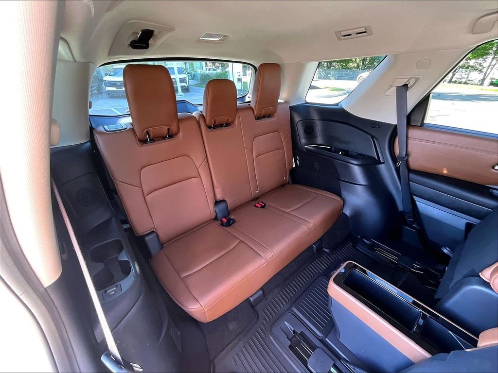 Certified Used 2023 White Nissan Platinum image 17
