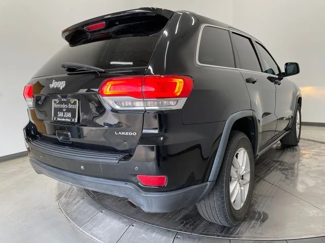 Used 2017 Diamond Black Crystal Pearlcoat Jeep Laredo image 32