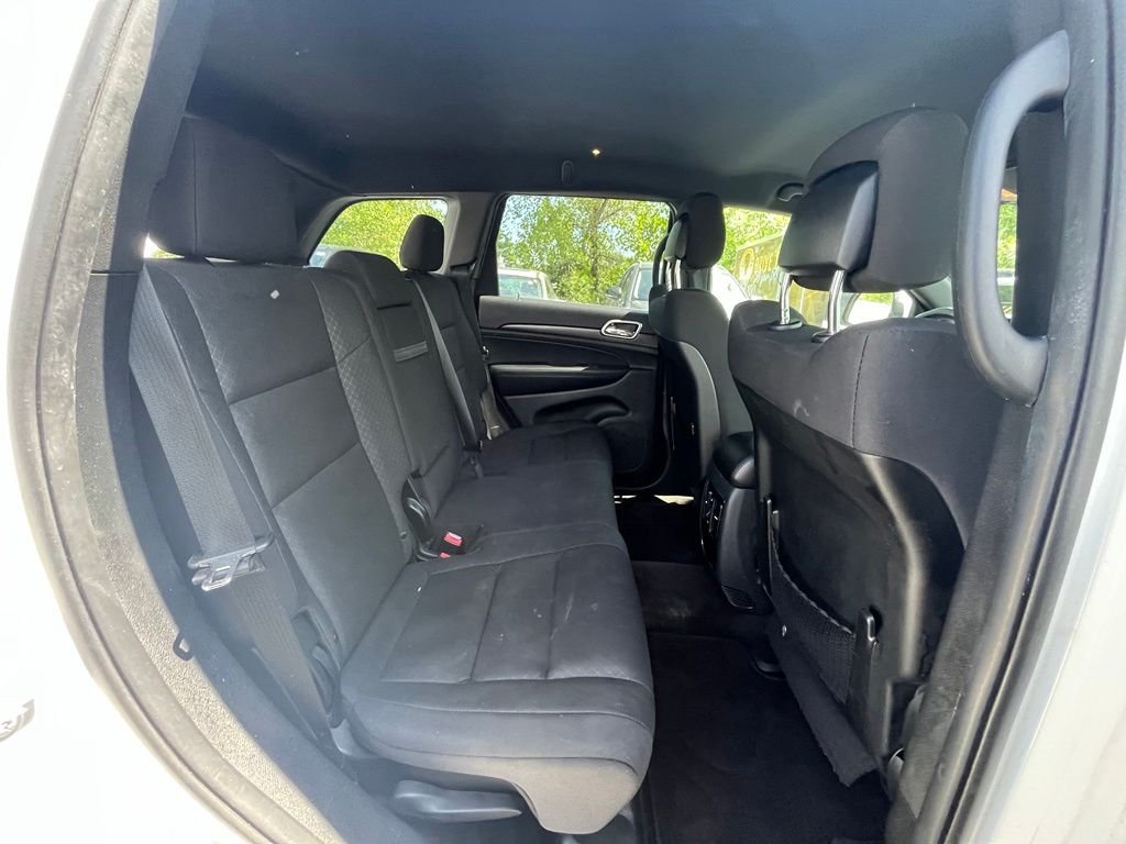 Used 2018 White Jeep Laredo E image 26