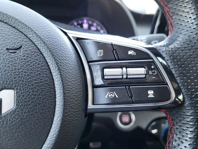 Used 2023 White Kia GT image 19