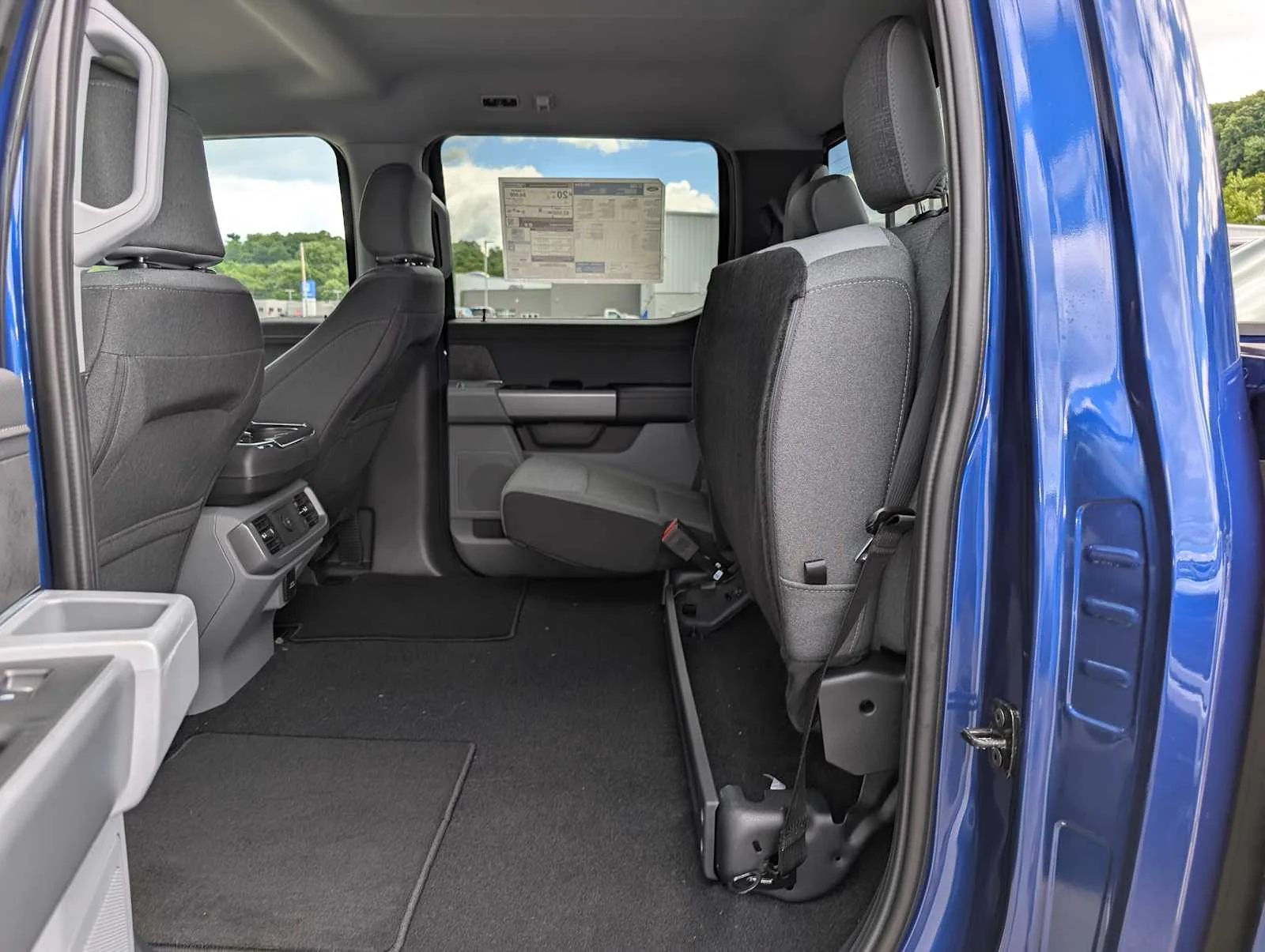 New 2026 Argon Blue Metallic Ford XLT image 17