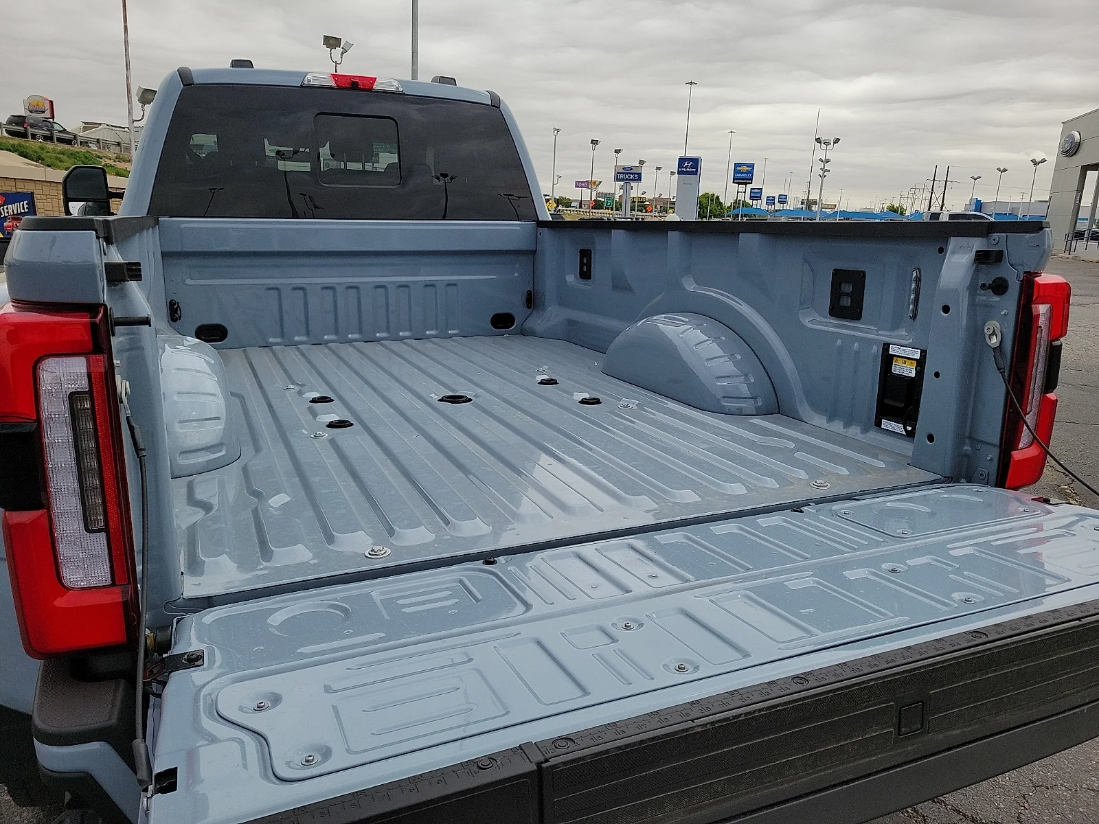 New 2026 Glacier Gray Metallic Tri-Coat Ford F-450&reg; Platinum&reg; image 9