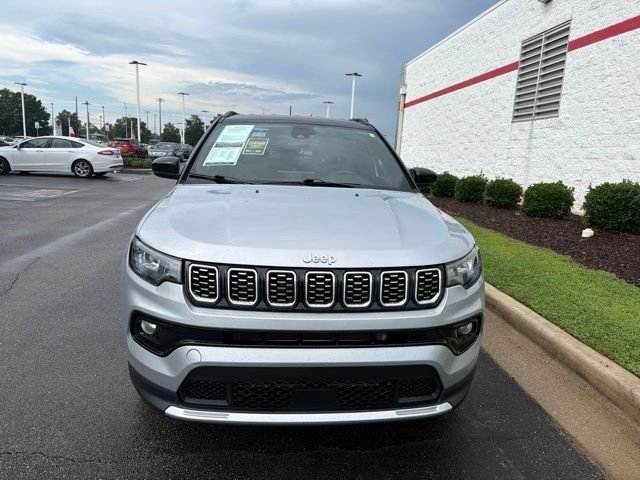 Used 2025 Silver Jeep Limited image 2
