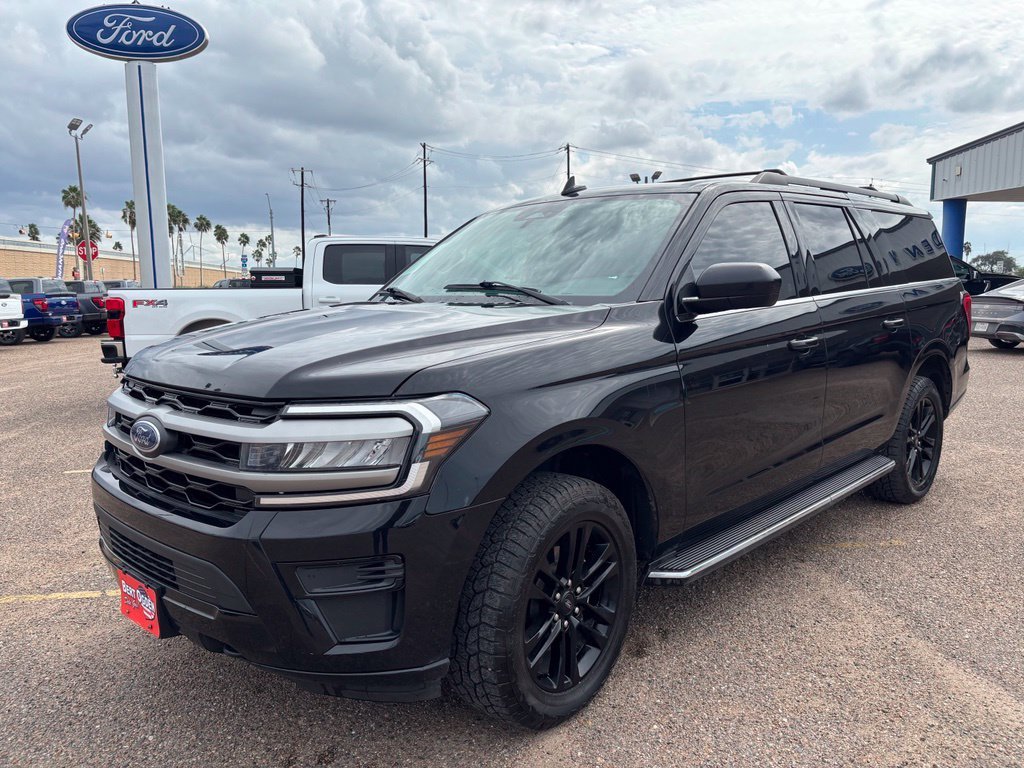 Used 2023 Black Ford XLT image 3