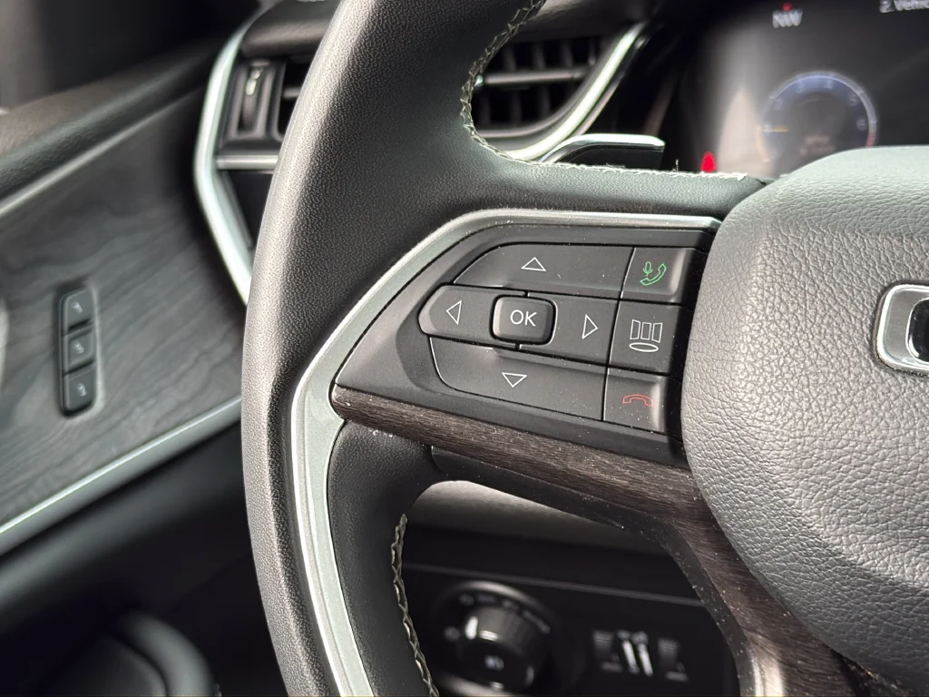 Used 2023 Gray Jeep Limited image 16