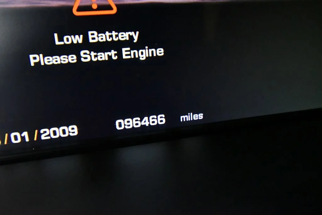 Used 2011 White Land Rover HSE image 27