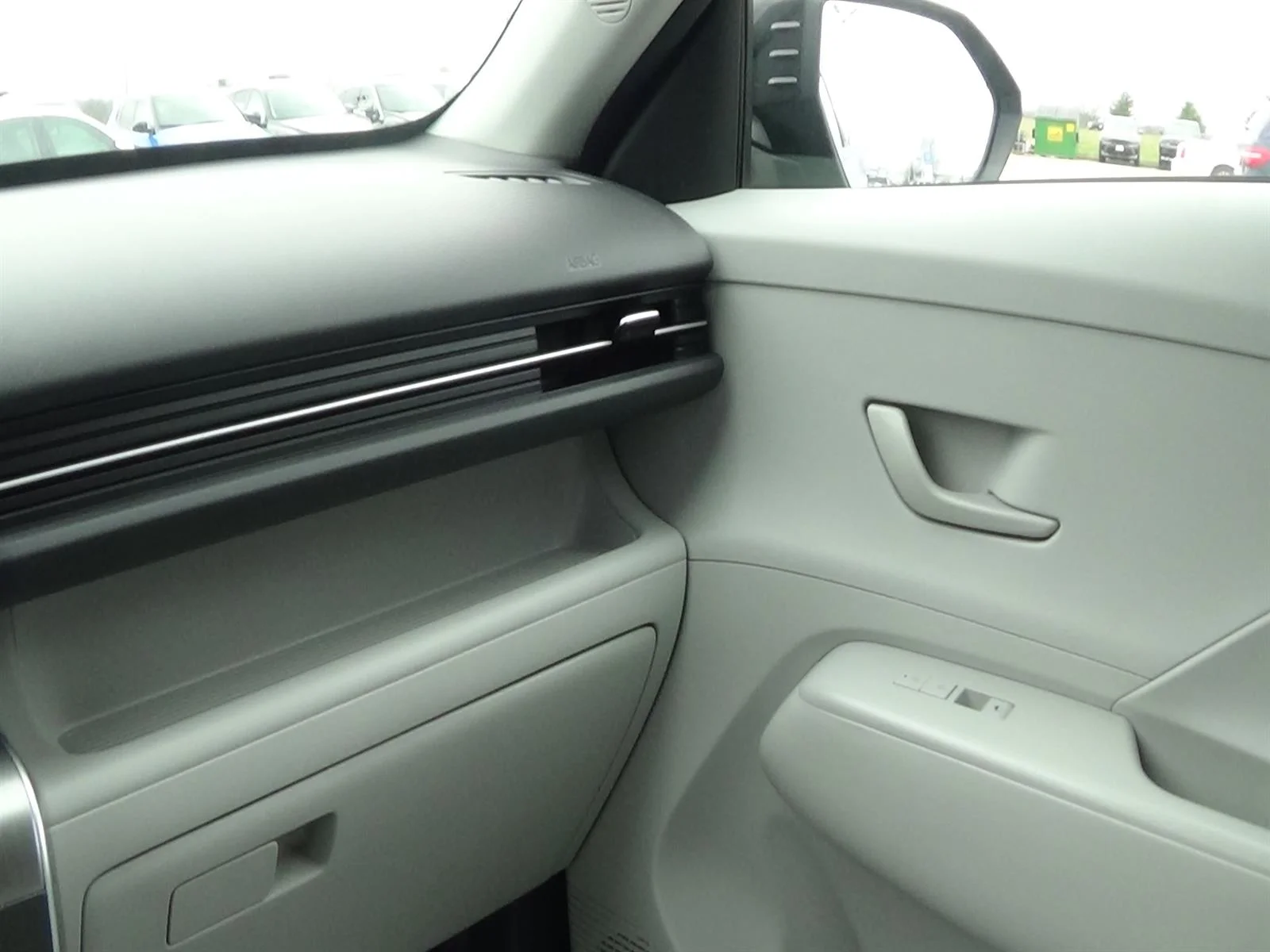Used 2025 Abyss Black Pearl (a2b) Hyundai SEL image 27
