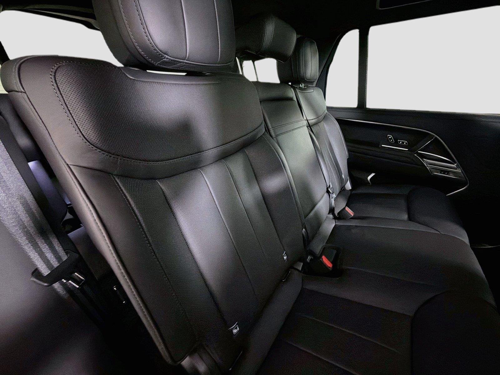 2026 Land Rover Range Rover SE - Photo 28