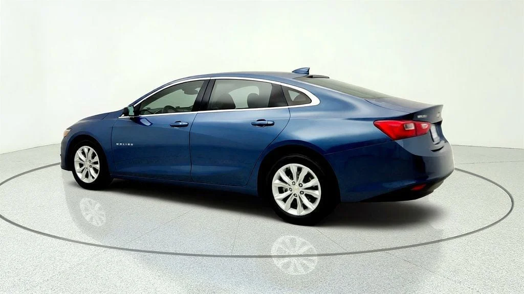 Used 2024 Lakeshore Blue Metallic Chevrolet 4dr Sedan 1LT image 7