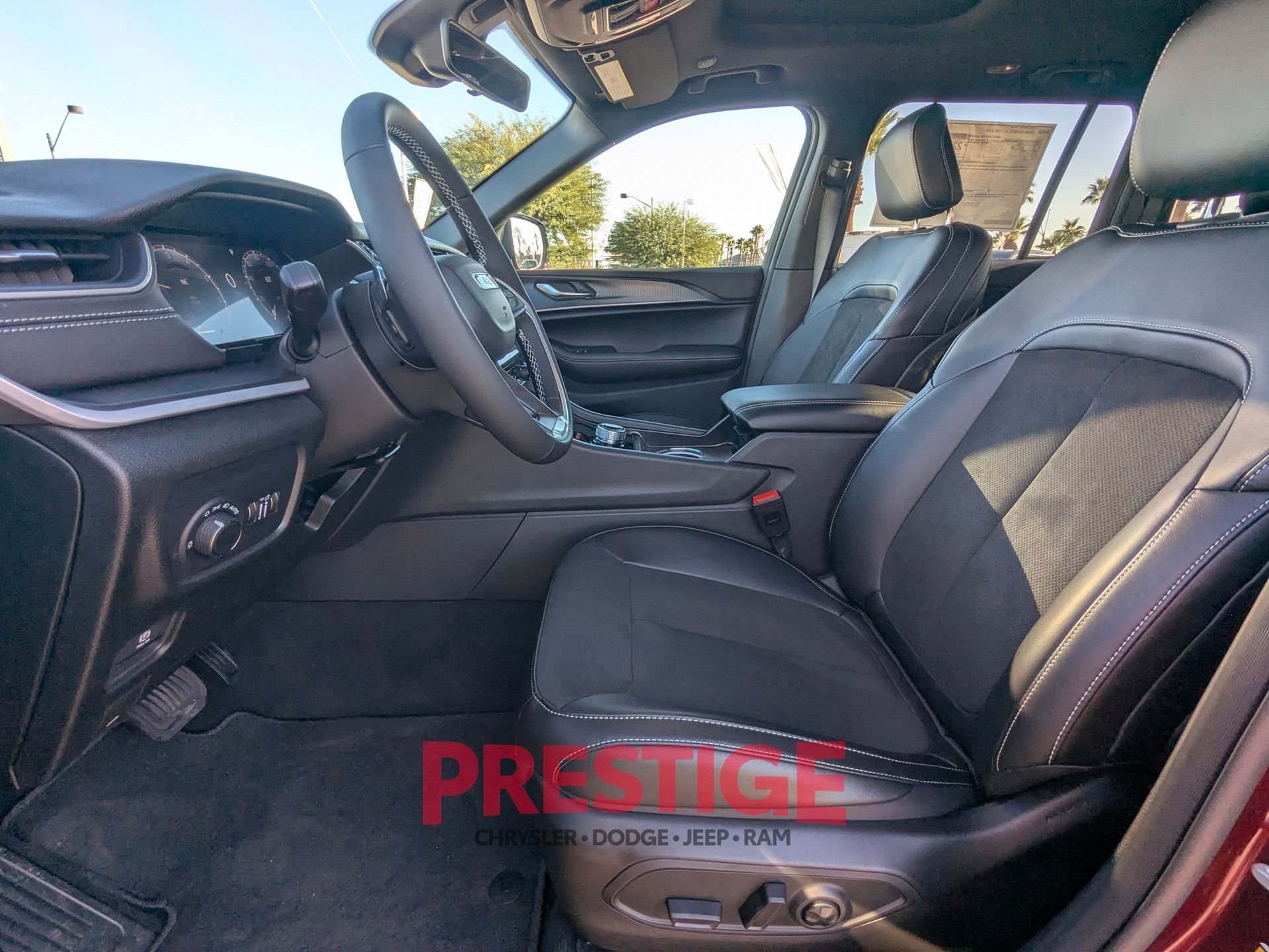 2025 Jeep Grand Cherokee Altitude - Photo 21