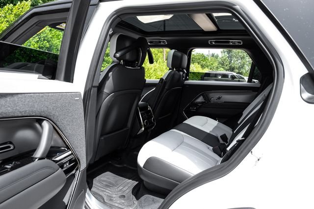 New 2026 White Land Rover Dynamic SE image 47