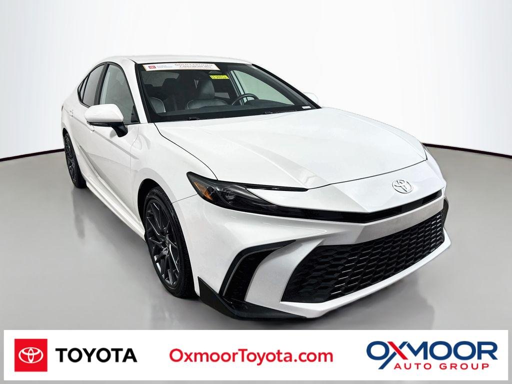 Used 2025 Ice Cap Toyota SE image 1